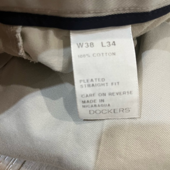 Dockers khaki slacks 38x34 - Picture 6 of 7